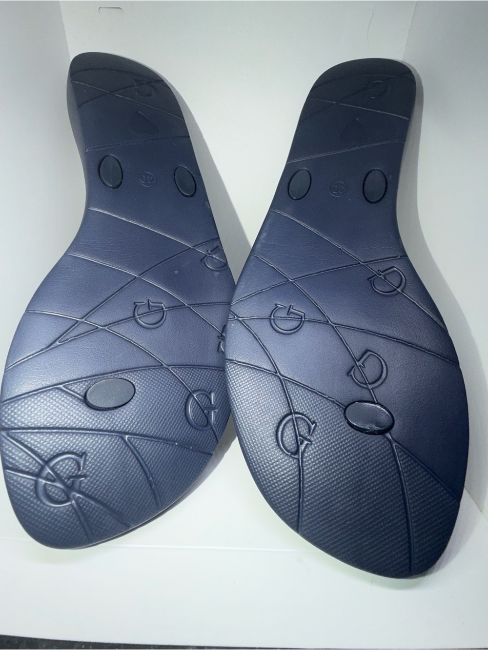 GUESS Navy Bow Rhinestone Flip Flop Sandals - Picture 2 of 2